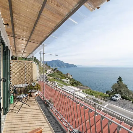 Feriehus Dachi House *